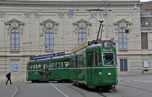 959504 (a): :2046x1299